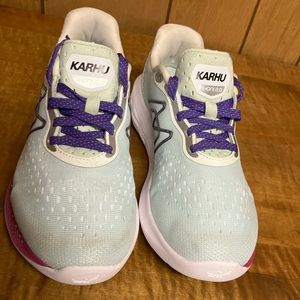 Karhu Ikoni 2.0 Like New!